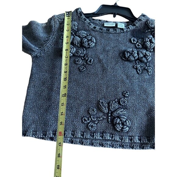 Newport News Gray Floral Embroidered Cropped Sweater S 3D Roses Missing One - Picture 7 of 8